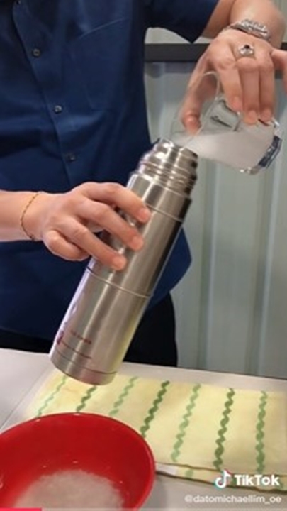 5 Cara hilangkan bau tidak sedap di botol minuman, pakai kulit telur