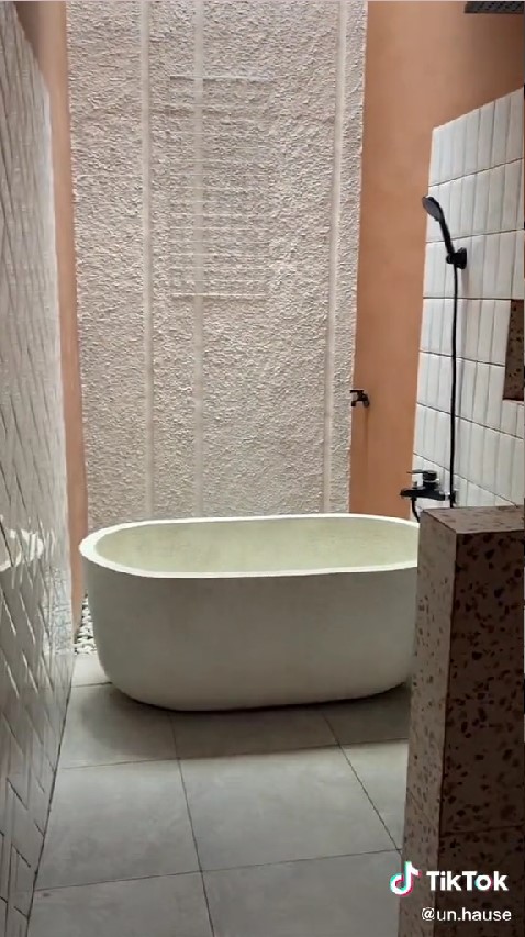 rumah tua rusak usai renovasi © TikTok/@un.hause