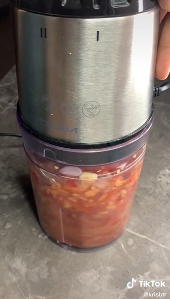 Trik simpel membuat bumbu balado gurih dan warnanya tetap merah merona