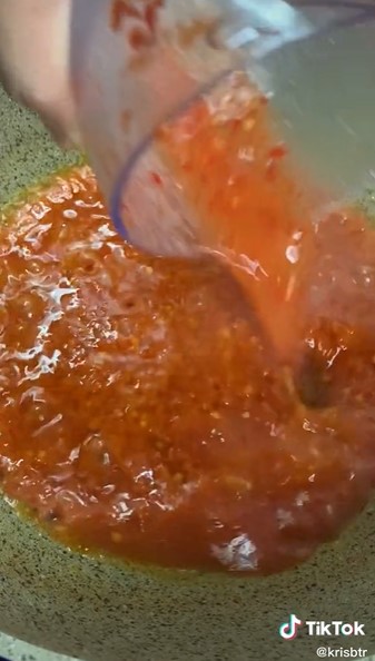 Trik simpel membuat bumbu balado gurih dan warnanya tetap merah merona