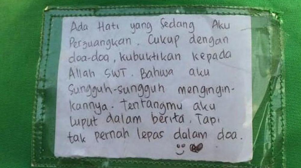 Potret tulisan di punggung driver ojek online Instagram Potret tulisan di punggung driver ojek online Instagram