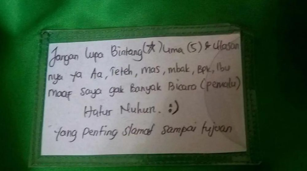 Potret tulisan di punggung driver ojek online Instagram Potret tulisan di punggung driver ojek online Instagram