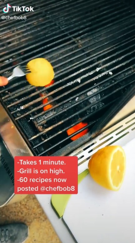 Cara bersihkan alat panggang berkerak, bisa pakai dua bahan dapur