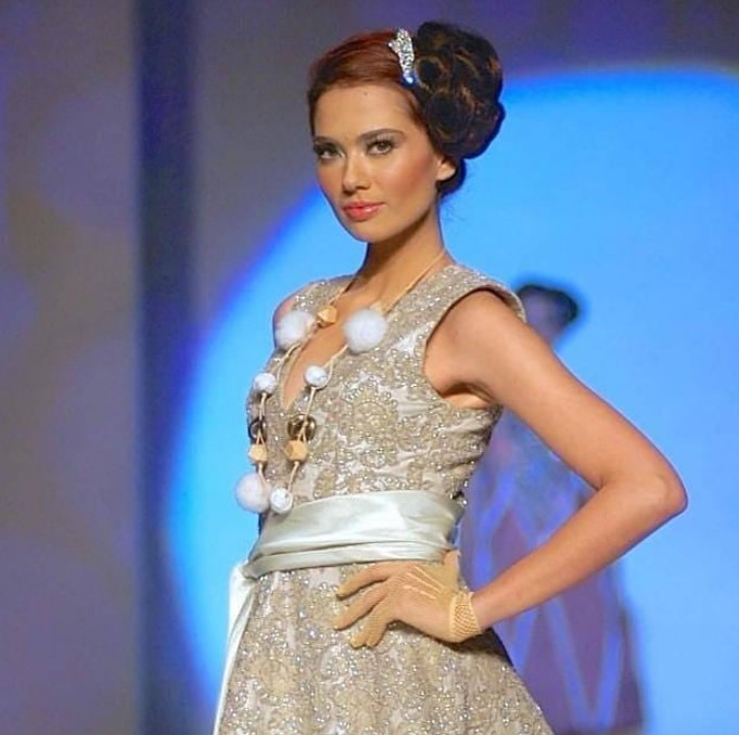 9 potret Catherine Wilson awal karier hingga kini Instagram