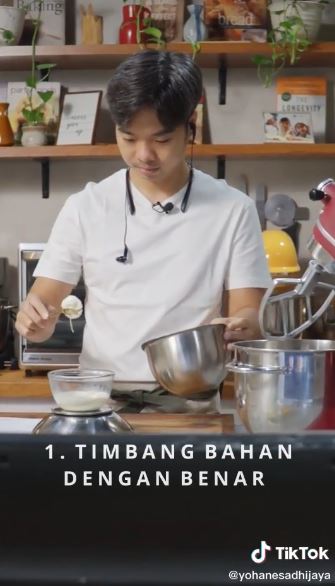 4 Trik menguleni adonan agar kalis dan mengembang, cocok untuk pemula