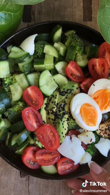 Tetap makan per 2 jam, wanita ini turunkan bobot 8 kg dalam 8 minggu