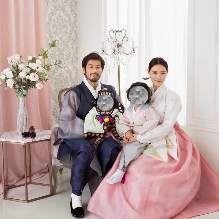 artis Korea jalin asmara dengan pengusaha © berbagai sumber