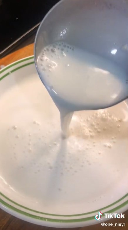 Jangan dibuang, ini trik bikin sisa santan kemasan jadi kental