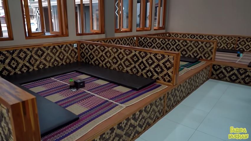 10 Potret restoran Sunda Lesty Kejora-Rizky Billar, mewah dan cozy