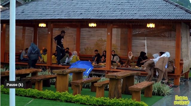 10 Potret restoran Sunda Lesty Kejora-Rizky Billar, mewah dan cozy