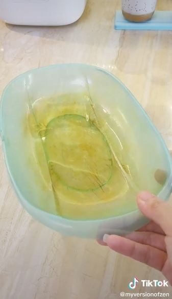 Cara jitu hilangkan noda kunyit di mangkuk plastik, antigagal