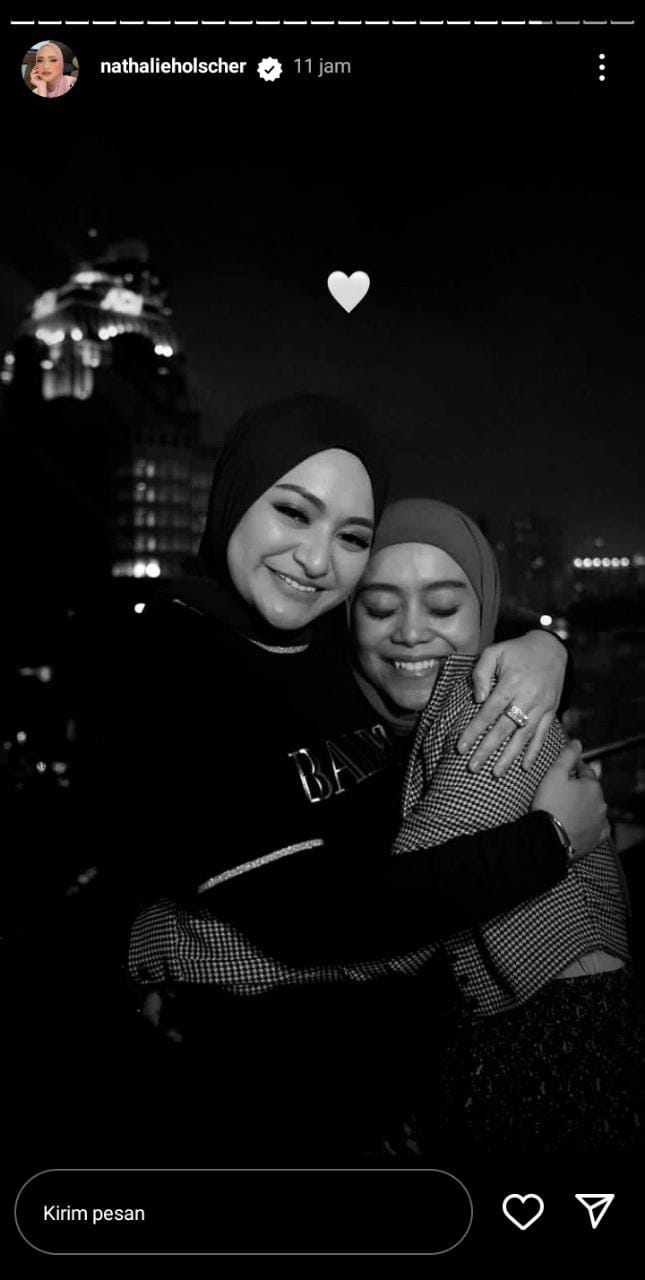 sahabat beri dukungan untuk Lesti © 2022 Instagram 