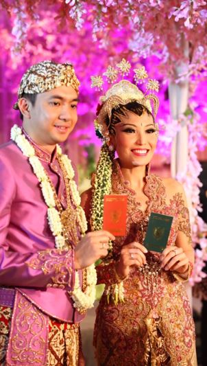 Potret Ayu dan Regi Datau dari pacaran hingga 10 tahun menikah Instagram