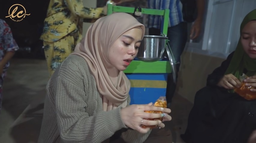 10 Menu kulineran Lesty Kejora, bikin nostalgia jajanan jadul