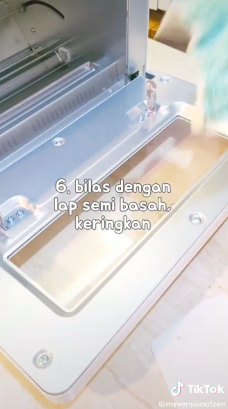 Wajib tahu, ini 7 cara membersihkan oven agar awet & tak mudah rusak