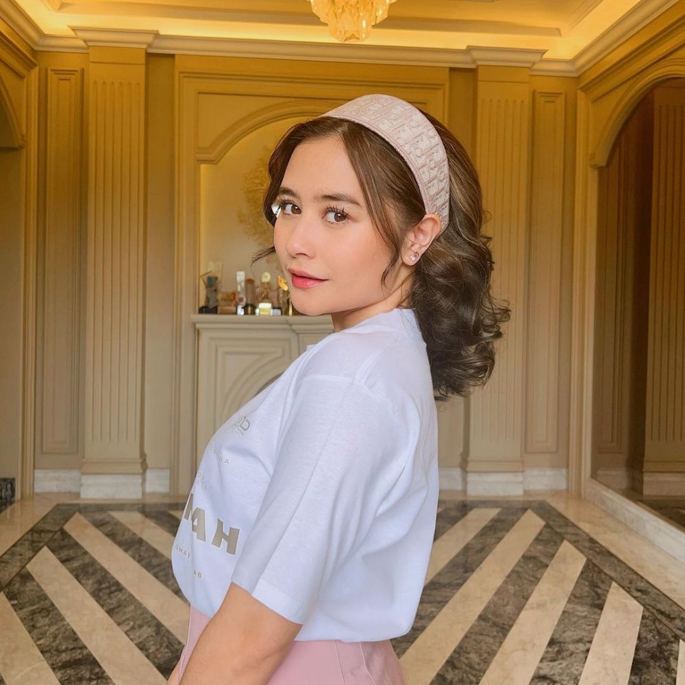 kisah perjalanan karier Prilly Latuconsina © 2022 Instagram kisah perjalanan karier Prilly Latuconsina © 2022 Instagram