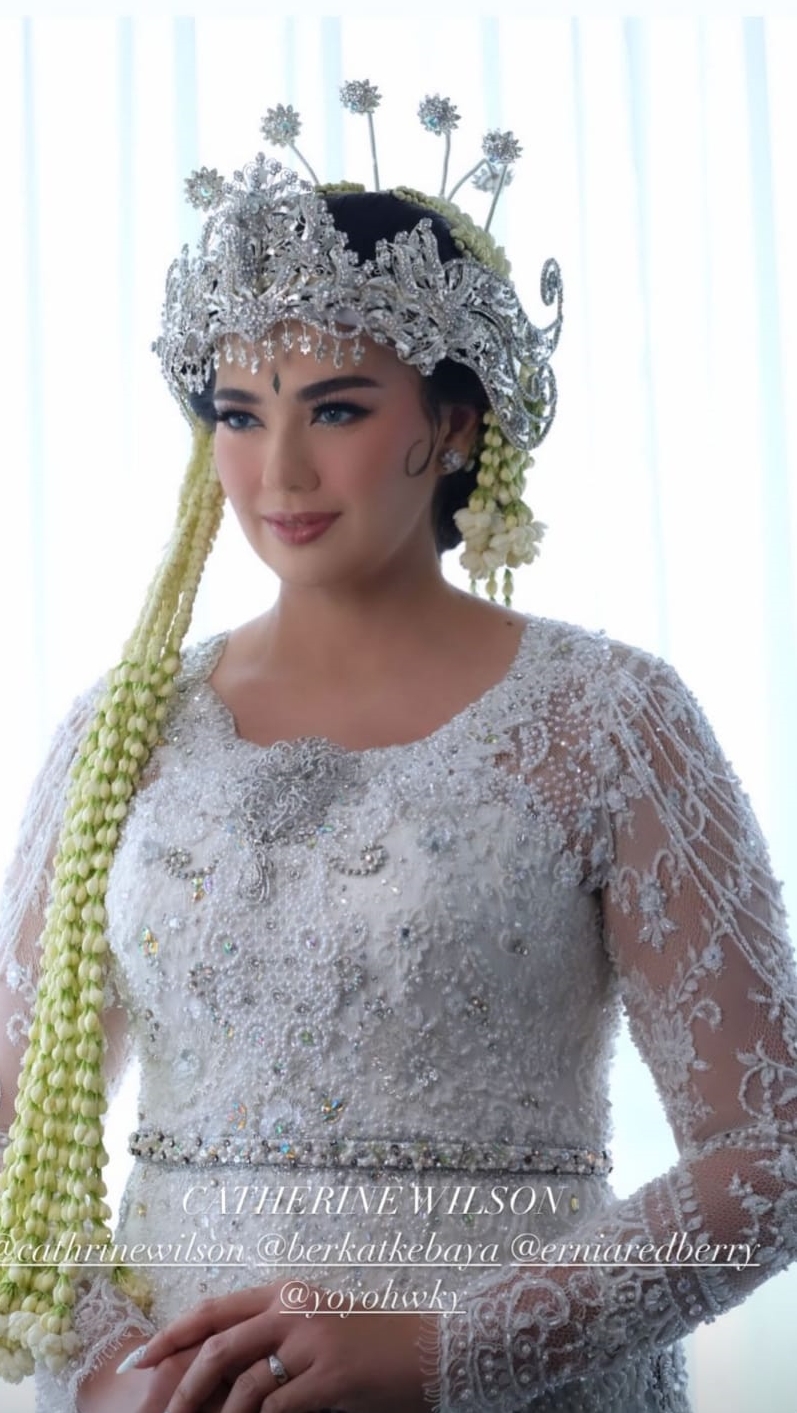 Momen pernikahan Catherine Wilson © Instagram Momen pernikahan Catherine Wilson © Instagram