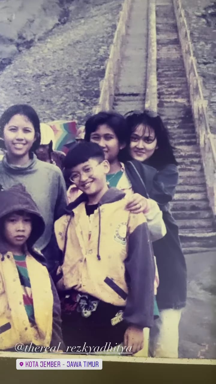 gaya pesinetron saat sd © instagram