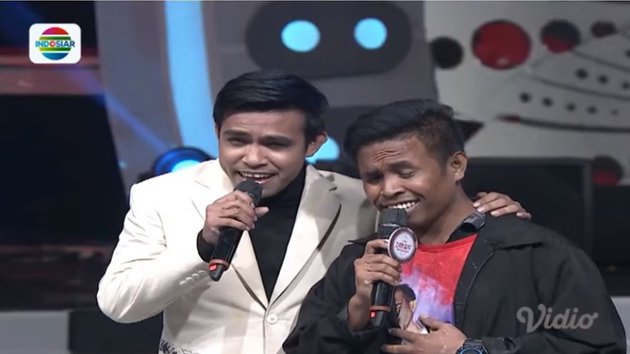 momen seleb ketemu kembaran © berbagai sumber momen seleb ketemu kembaran © berbagai sumber