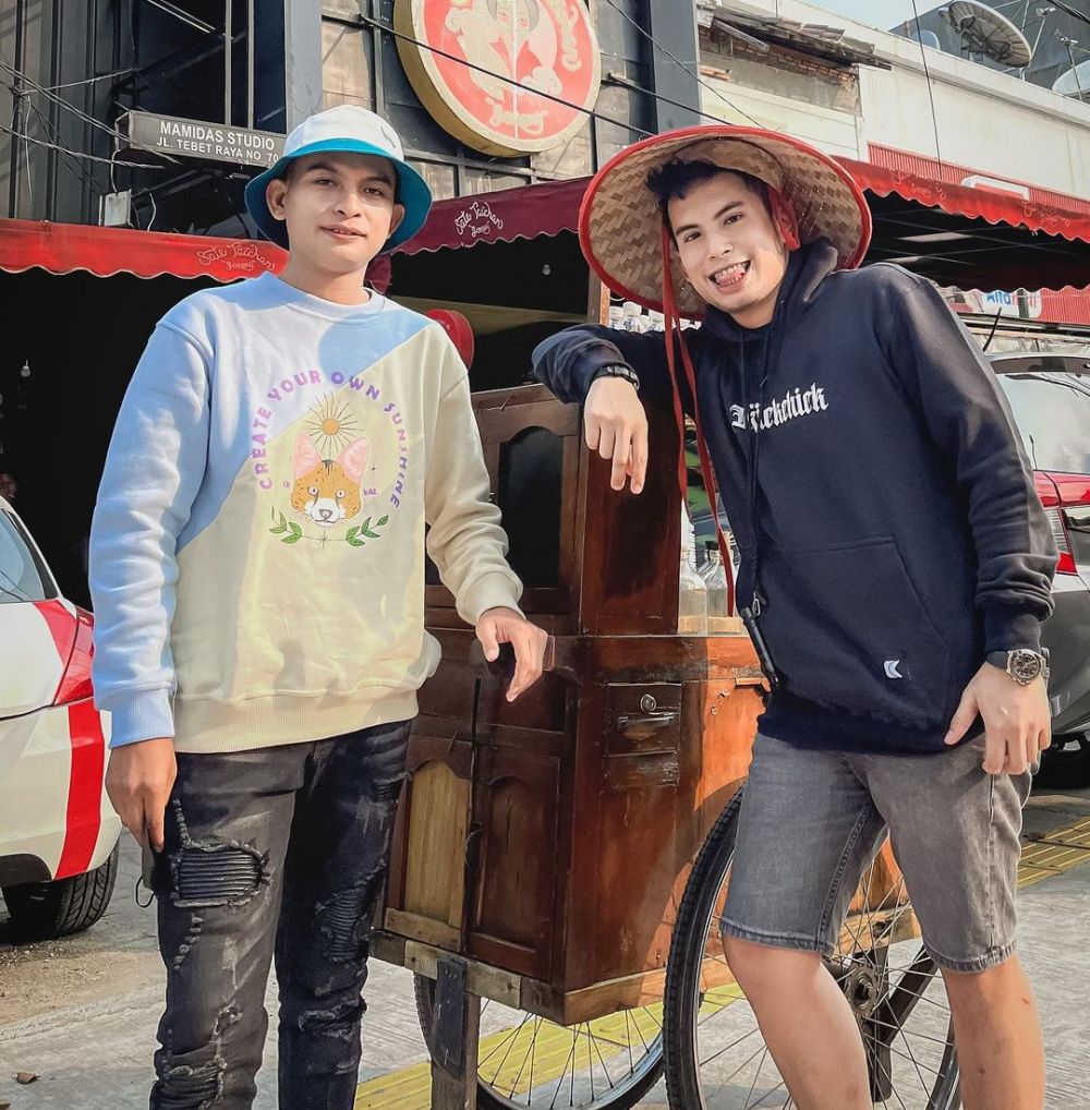 momen seleb ketemu kembaran © berbagai sumber