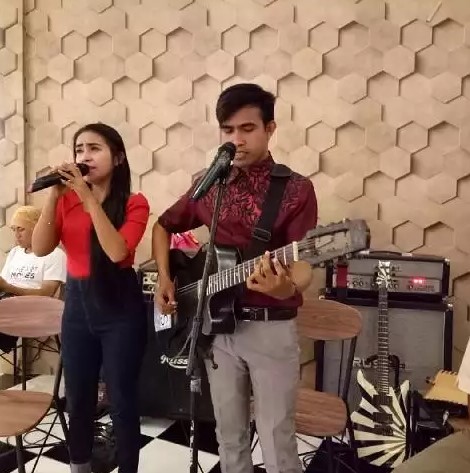 jebolan ajang dangdut saat manggung © berbagai sumber