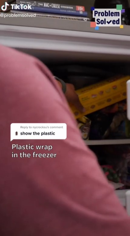 Trik menyimpan plastik wrap agar tidak mudah lengket saat dipakai