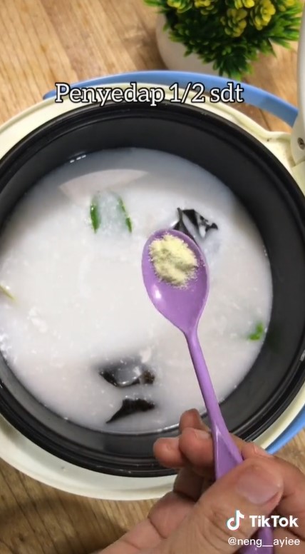 5 Cara memasak nasi uduk di rice cooker, praktis dan antigagal