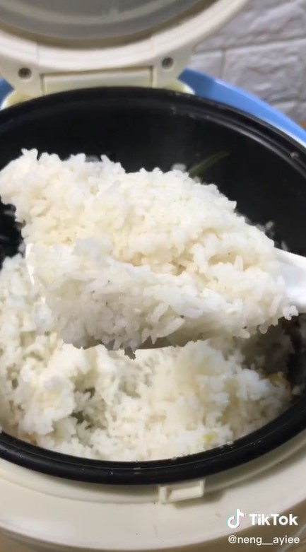 5 Cara memasak nasi uduk di rice cooker, praktis dan antigagal