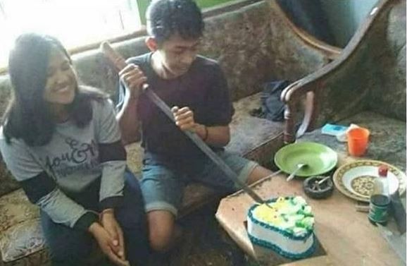 Momen absurd yang terjadi saat ulang tahun Berbagai sumber