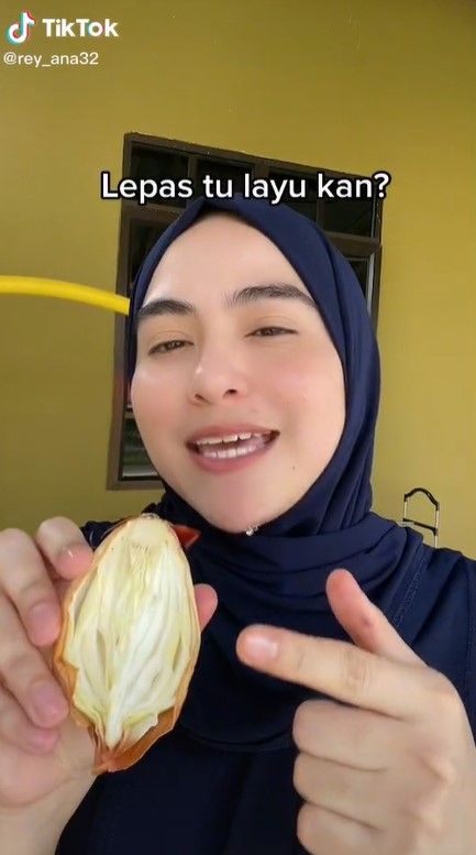 Trik menyimpan sisa potongan bawang bombay, tak layu hingga 4 hari