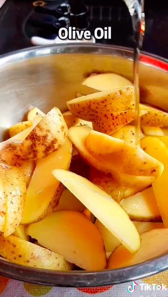 5 Cara bikin kentang panggang ala restoran, empuk dan bikin nagih