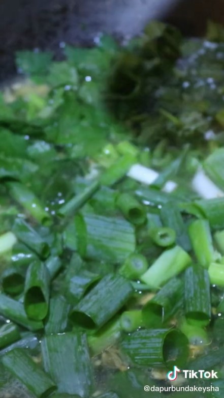 7 Cara mudah membuat kaldu sapi tanpa daging, gurihnya nendang