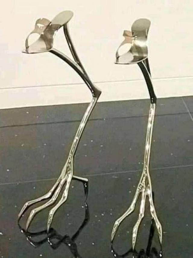 11 Desain nyeleneh sepatu mirip kaki hewan Instagram