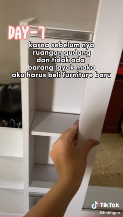 Makeover gudang jadi kamar estetik © TikTok/@itsbbgee