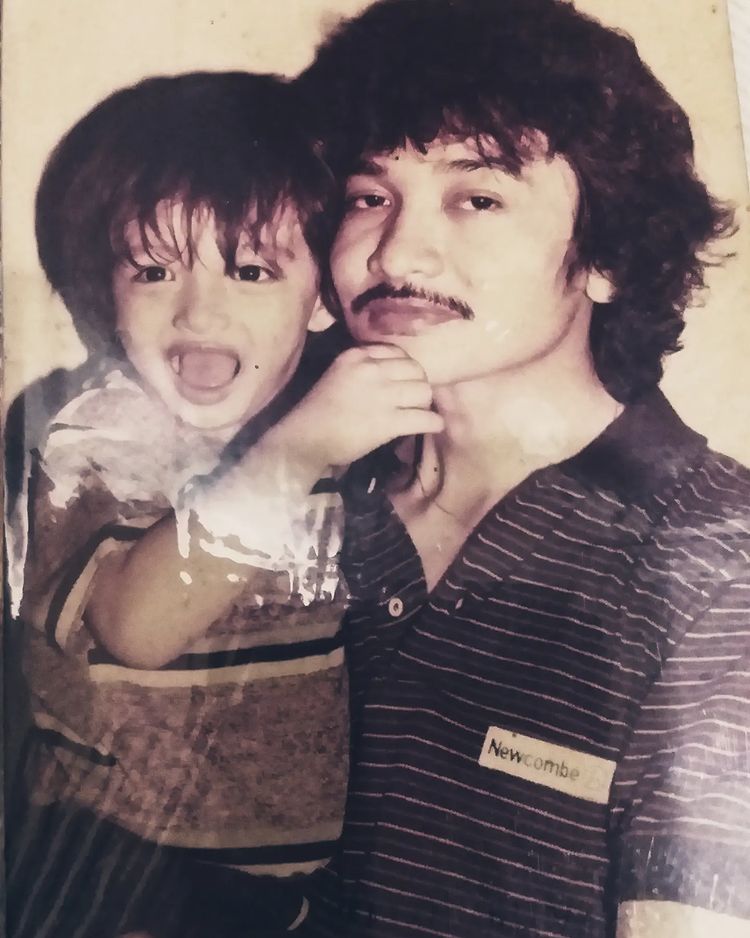 Eza Yayang Tukang Ojek Pengkolan © berbagai sumber