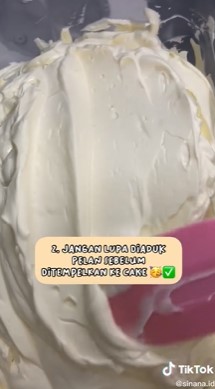 5 Trik mudah bikin buttercream lembut dan tidak berpori, antigagal