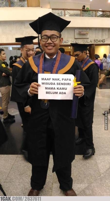 momen lucu pas wisuda © berbagai sumber momen lucu pas wisuda © berbagai sumber
