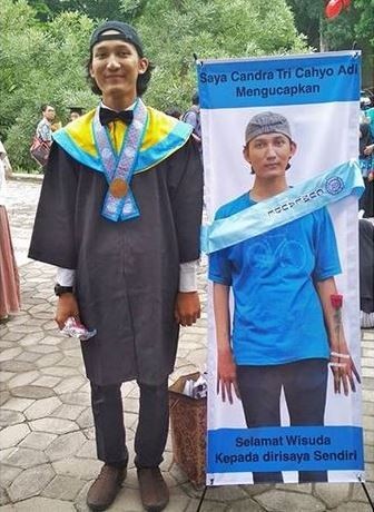 momen lucu pas wisuda © berbagai sumber momen lucu pas wisuda © berbagai sumber