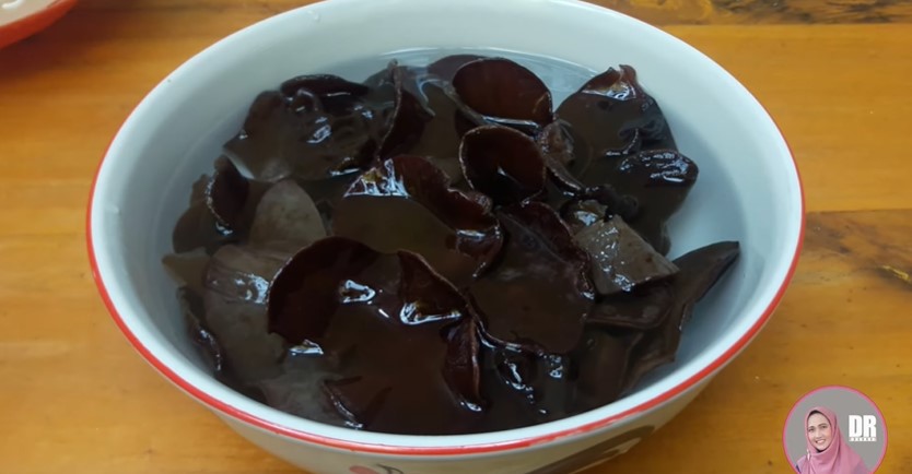 Cara praktis hilangkan aroma khas pada jamur kuping, antiribet