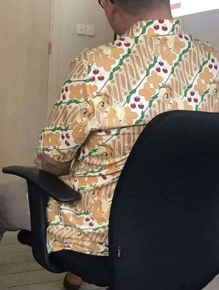 desain baju terlihat beda © berbagai sumber