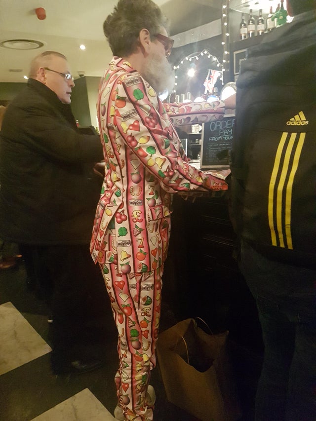 desain baju terlihat beda © berbagai sumber