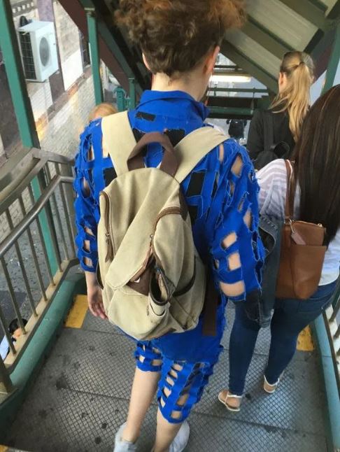 desain baju terlihat beda © berbagai sumber