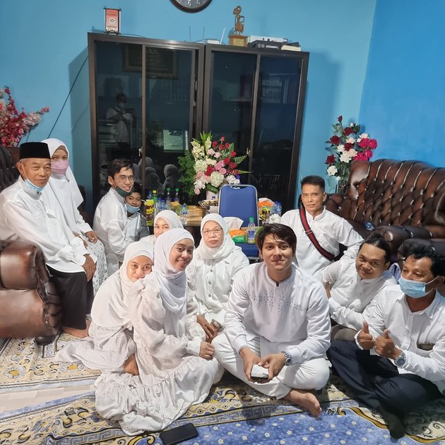 potret kedekatan Billar dan orang tua Lesty © Instagram