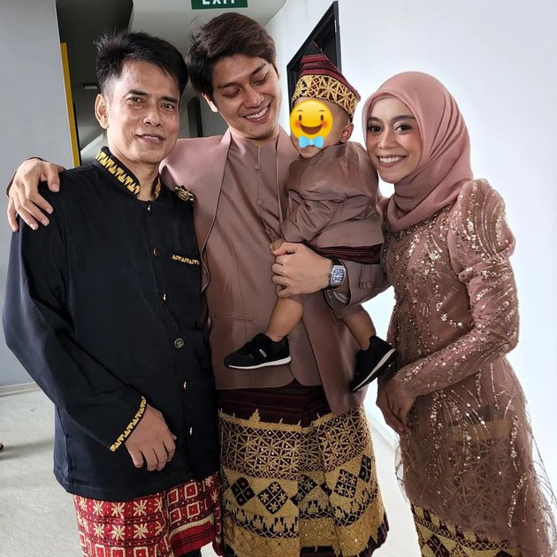 potret kedekatan Billar dan orang tua Lesty © Instagram