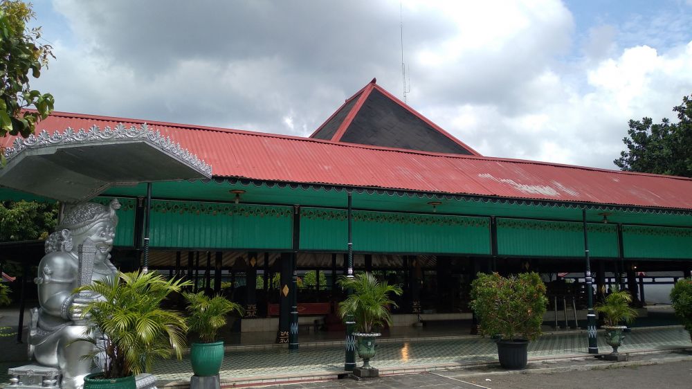 Bangsal Sri Manganti, bangunan sejarah berarsitektur nuansa Jawa unik