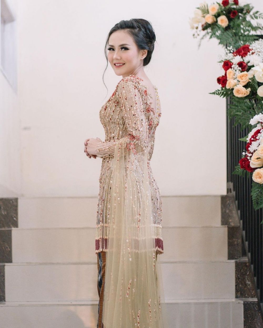 pesona selebgram saat lamaran © instagram