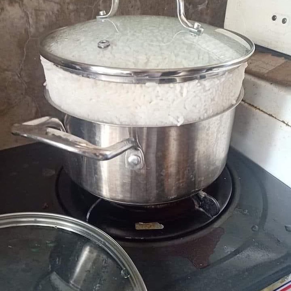 Potret orang berinovasi masak makanan © 2022 Instagram 