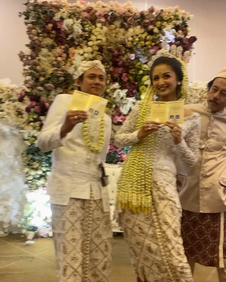 momen epy kusnandar dampingi anak nikah © instagram