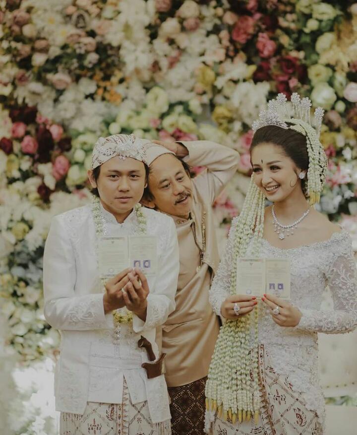 momen epy kusnandar dampingi anak nikah © instagram