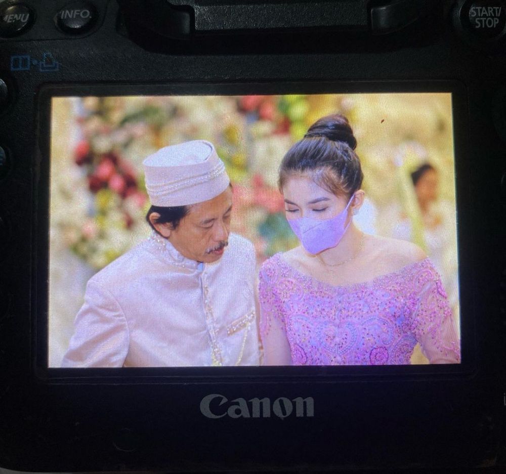 momen epy kusnandar dampingi anak nikah © instagram